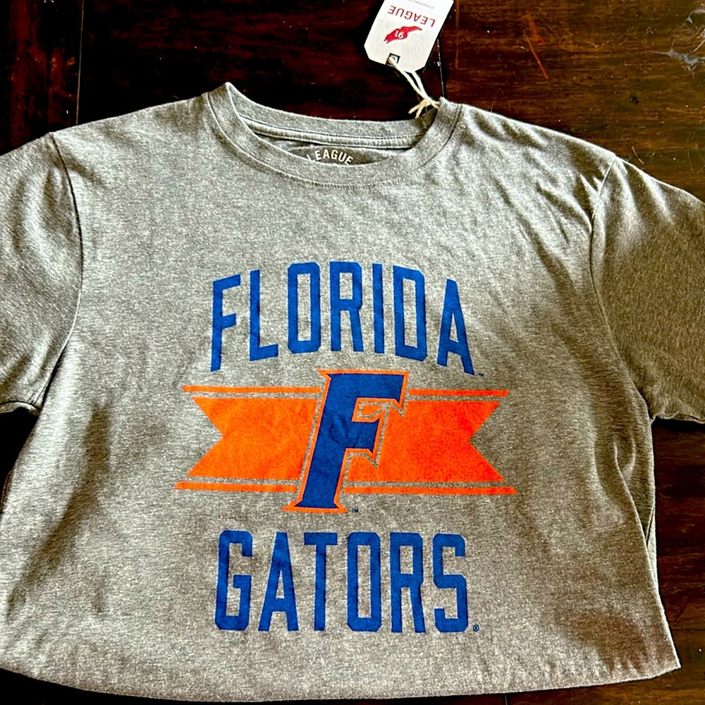 NWT LEAGUE Florida Gators super comfy Men's tshirt, Size MEDIUM